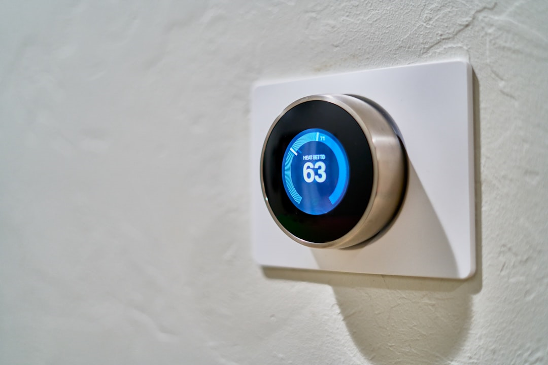 Choosing the Right Thermostat: Non-Programmable, Programmable, and Smart